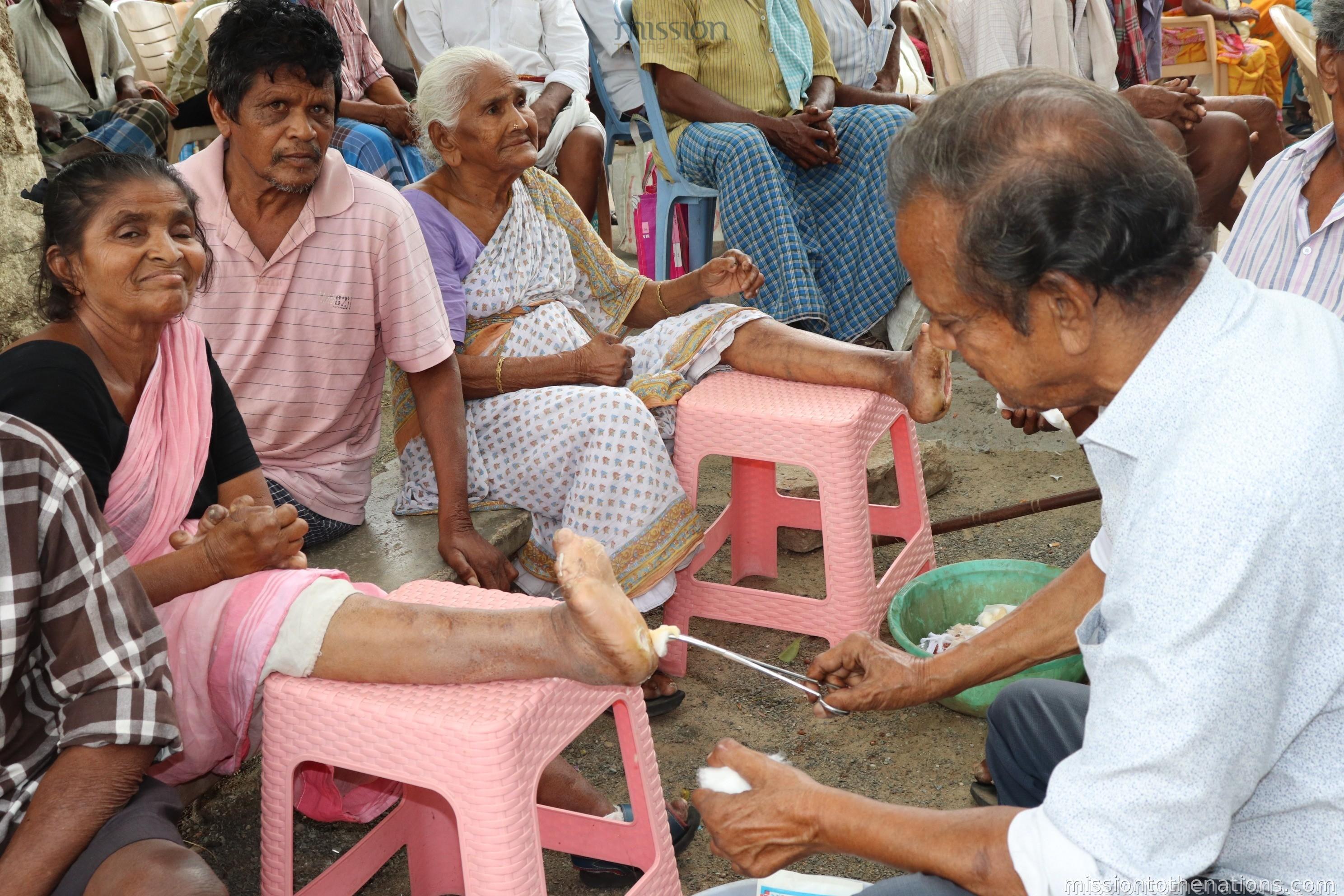 Food and medical aid for leprosy patients